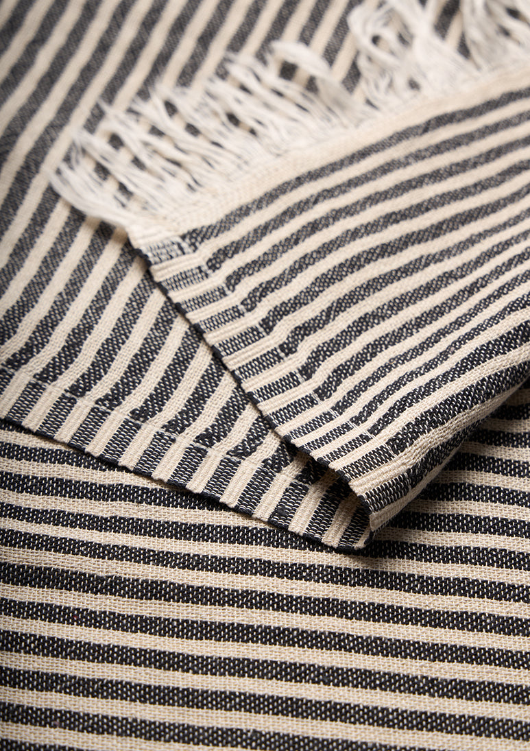 Gorgona beach towel black / Pre-order